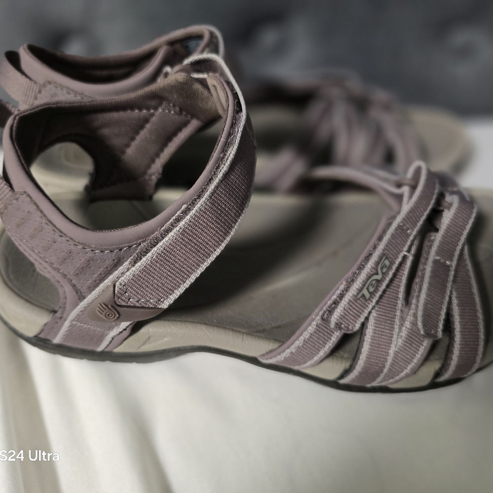 Teva Womens *  Tirra Hiking Sandals * Adjustable Strap * Plum * Size 8 - Picture 10 of 13